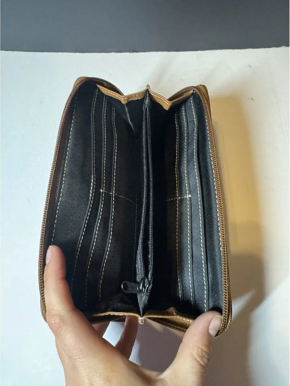 Tignanello Soft Leather Brown Zip Around Wallet Organizer Coin Great Condition